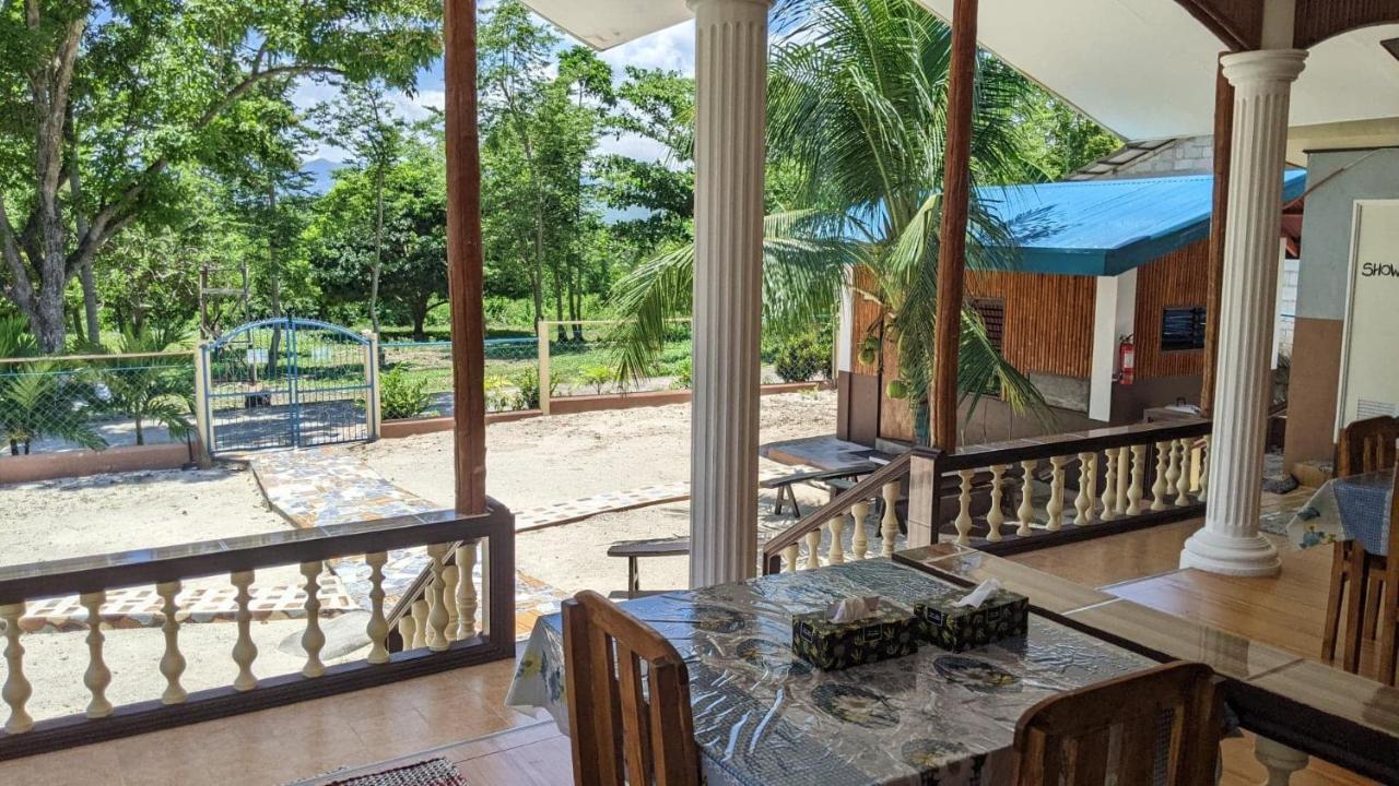 Maya Guest House - Sipaway Island San Carlos  エクステリア 写真